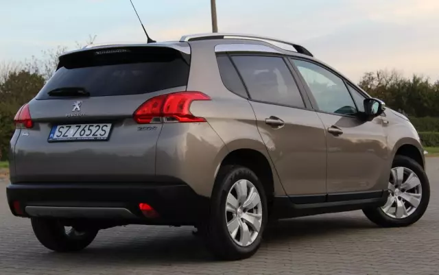 PEUGEOT 2008 1.2 Pure Tech Style