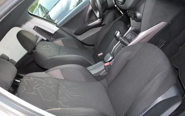 PEUGEOT 2008 1.2 Pure Tech Style