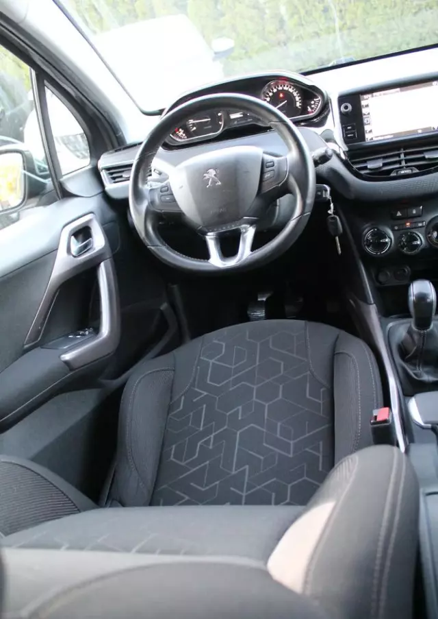 PEUGEOT 2008 1.2 Pure Tech Style