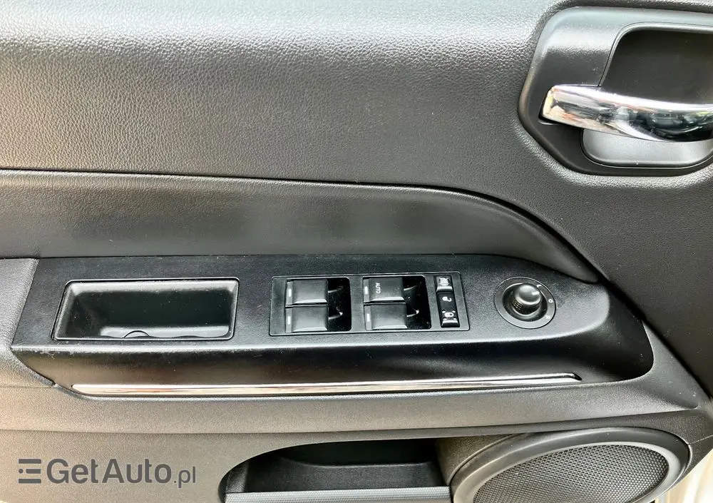 JEEP Compass 2.4I 4x4 Automatik Limited