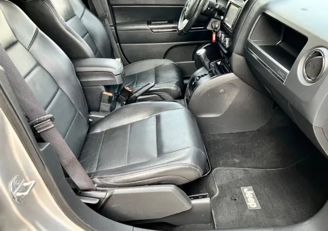 JEEP Compass 2.4I 4x4 Automatik Limited