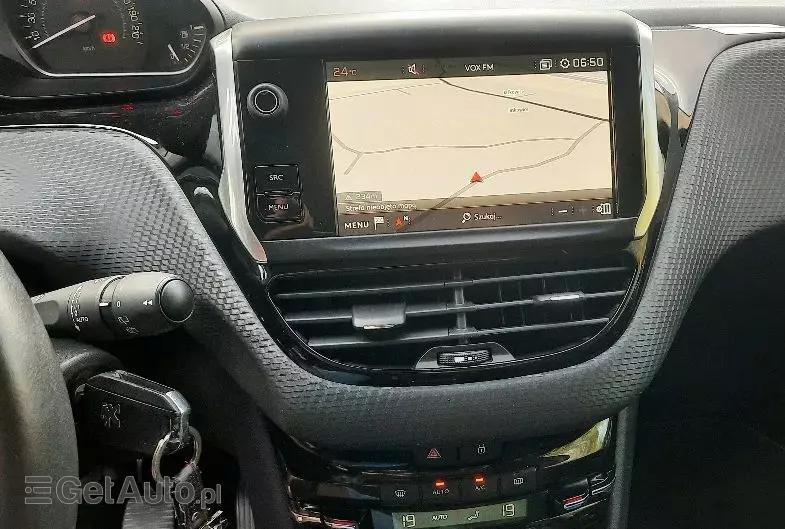 PEUGEOT 2008 1.2 Pure Tech Access