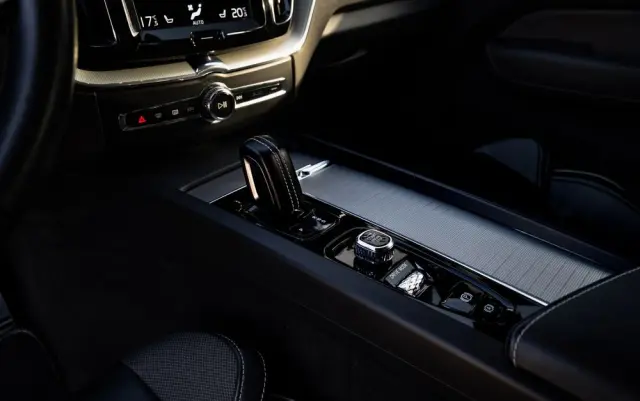 VOLVO XC 60 T4 Inscription