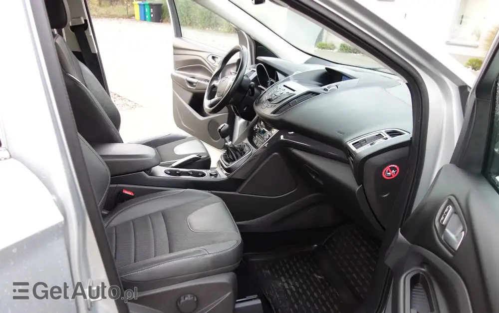 FORD Kuga 1.5 EcoBoost 2x4 Trend