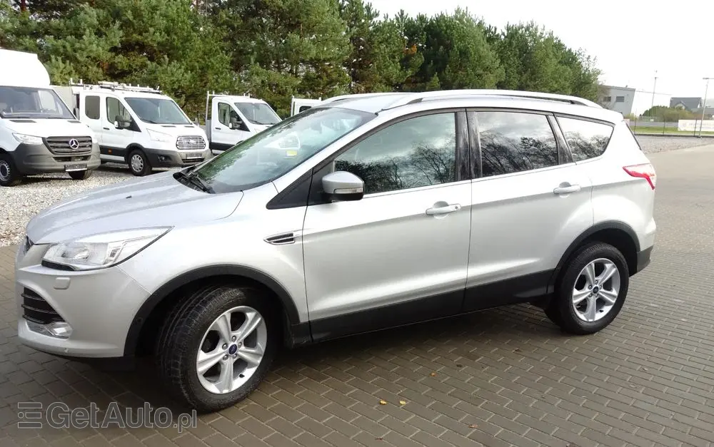 FORD Kuga 1.5 EcoBoost 2x4 Trend