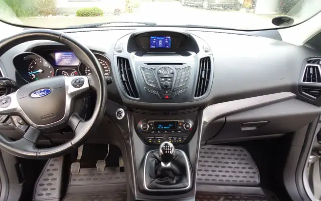 FORD Kuga 1.5 EcoBoost 2x4 Trend