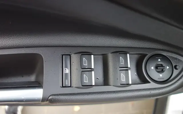 FORD Kuga 1.5 EcoBoost 2x4 Trend