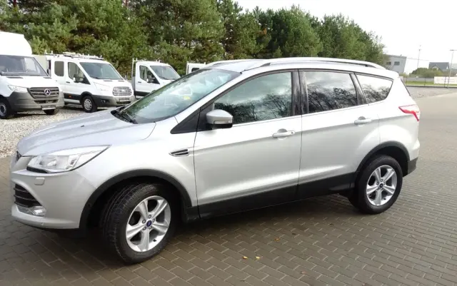 FORD Kuga 1.5 EcoBoost 2x4 Trend