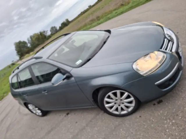 VOLKSWAGEN Golf Comfortline