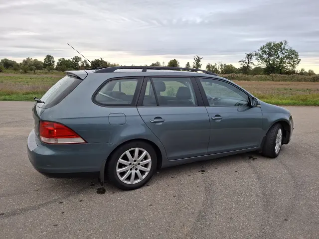 VOLKSWAGEN Golf Comfortline
