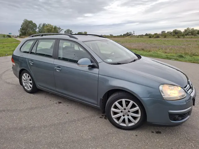 VOLKSWAGEN Golf Comfortline