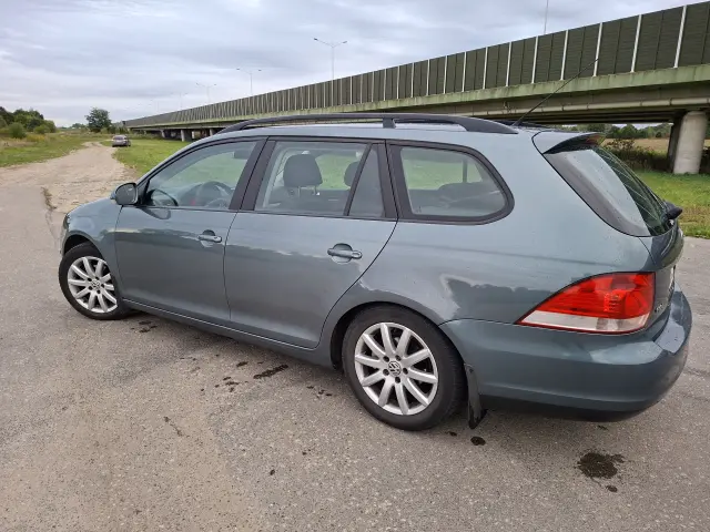 VOLKSWAGEN Golf Comfortline
