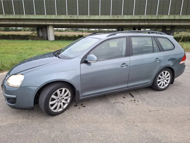 VOLKSWAGEN Golf Comfortline