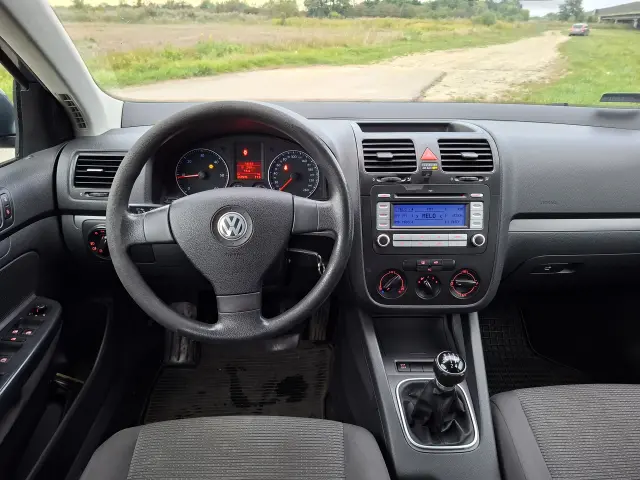 VOLKSWAGEN Golf Comfortline