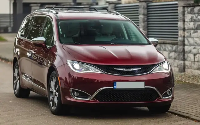 CHRYSLER Pacifica 