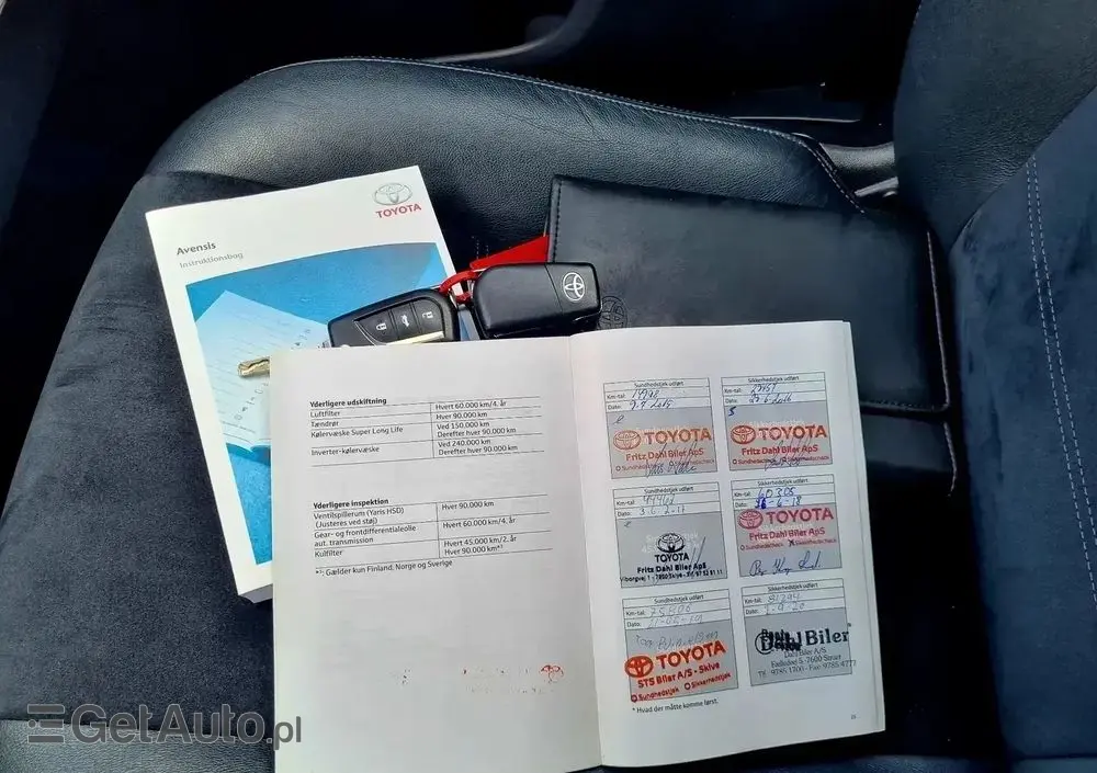 TOYOTA Avensis 1.8 Premium