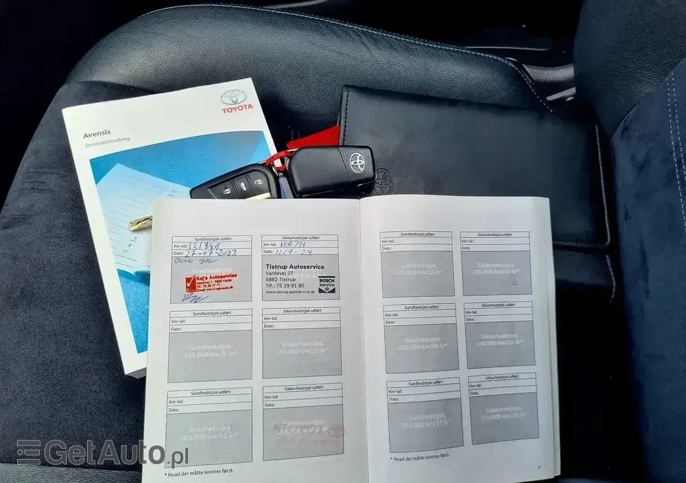 TOYOTA Avensis 1.8 Premium