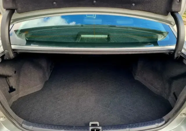 TOYOTA Avensis 1.8 Premium