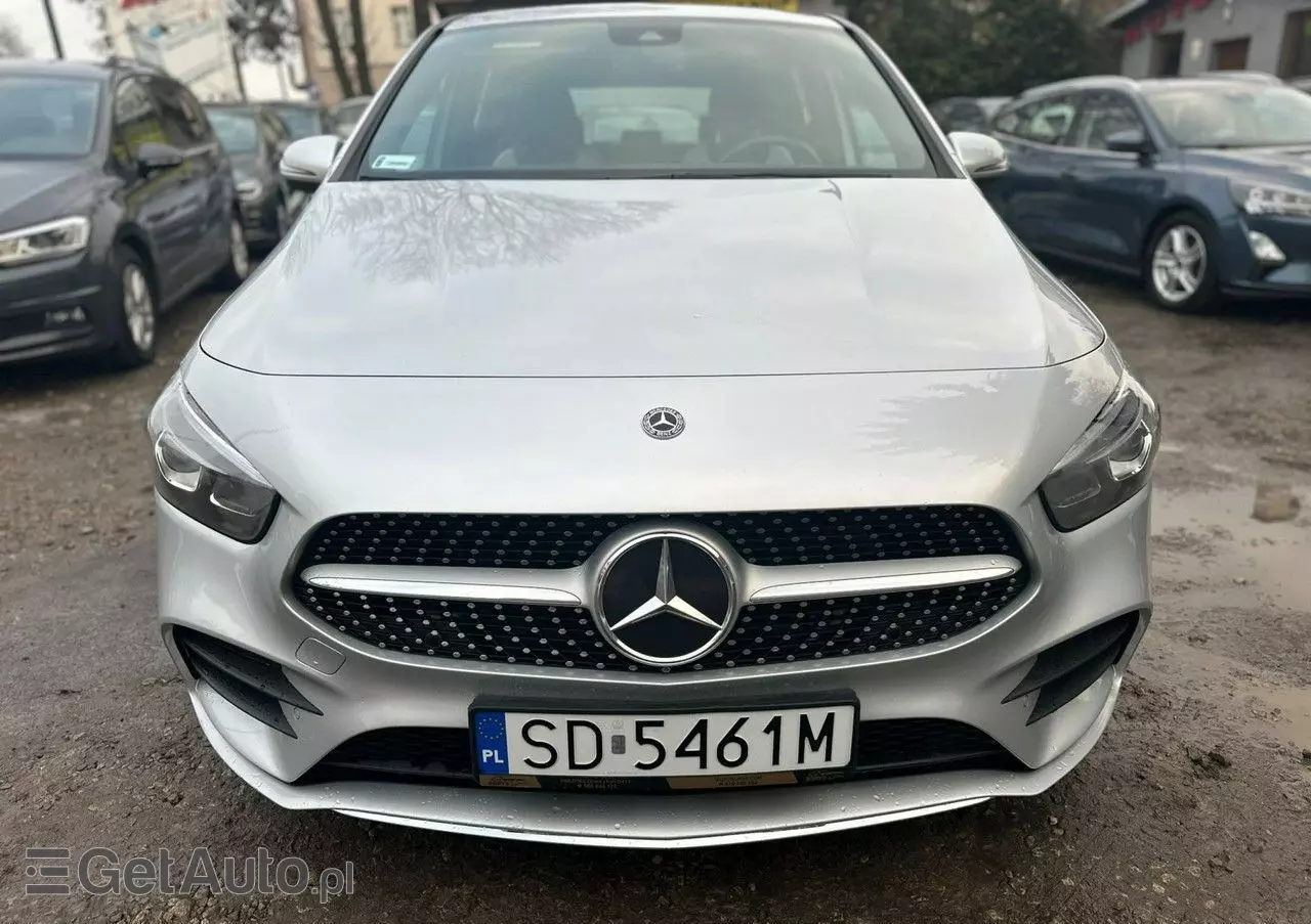 MERCEDES-BENZ Klasa B 200 AMG Line 7G-DCT