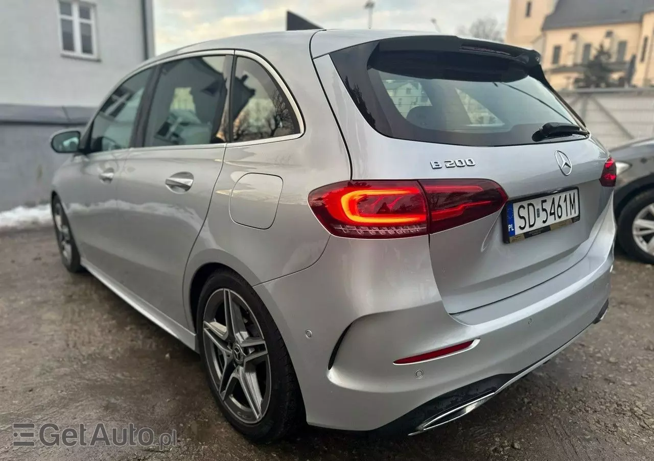 MERCEDES-BENZ Klasa B 200 AMG Line 7G-DCT