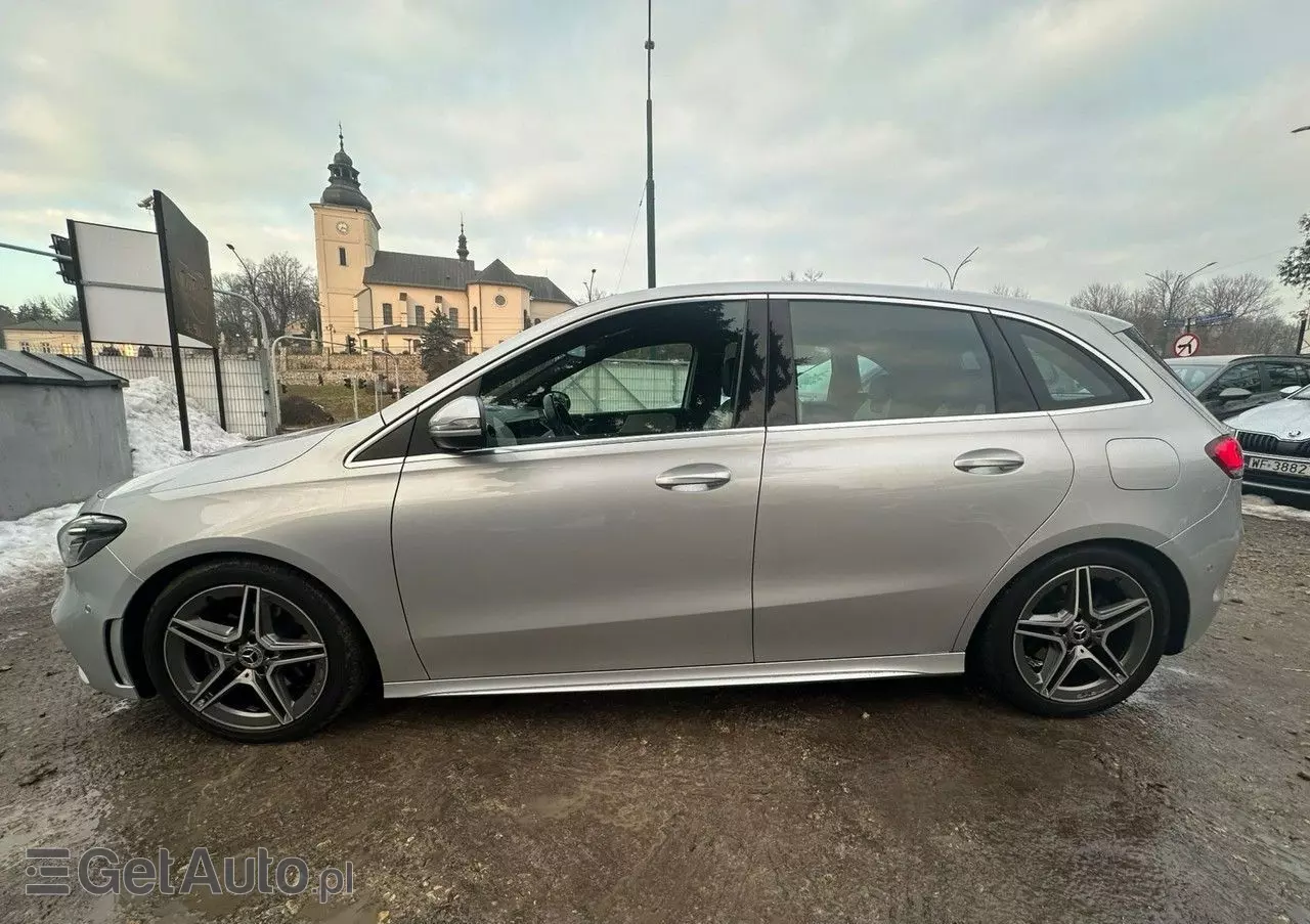 MERCEDES-BENZ Klasa B 200 AMG Line 7G-DCT