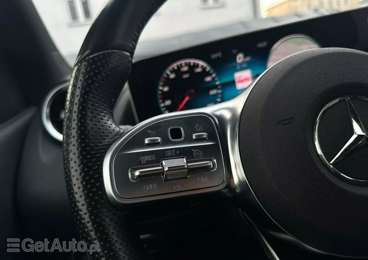 MERCEDES-BENZ Klasa B 200 AMG Line 7G-DCT