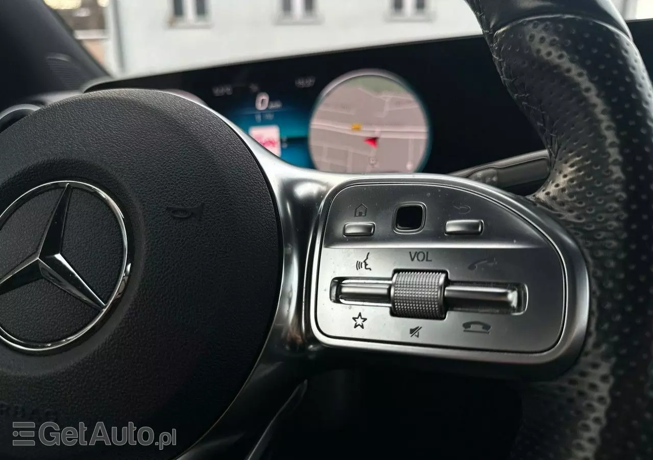 MERCEDES-BENZ Klasa B 200 AMG Line 7G-DCT