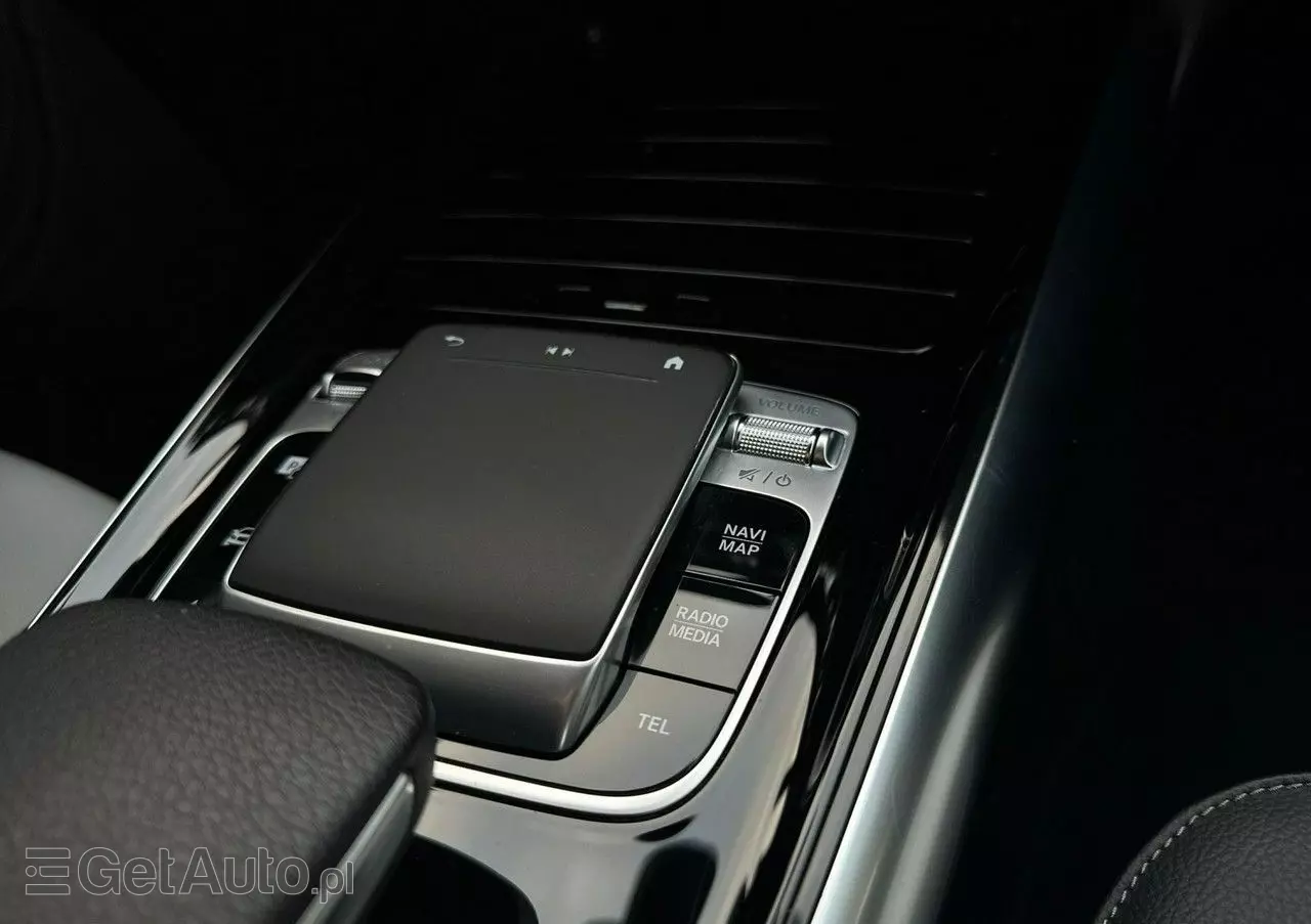 MERCEDES-BENZ Klasa B 200 AMG Line 7G-DCT