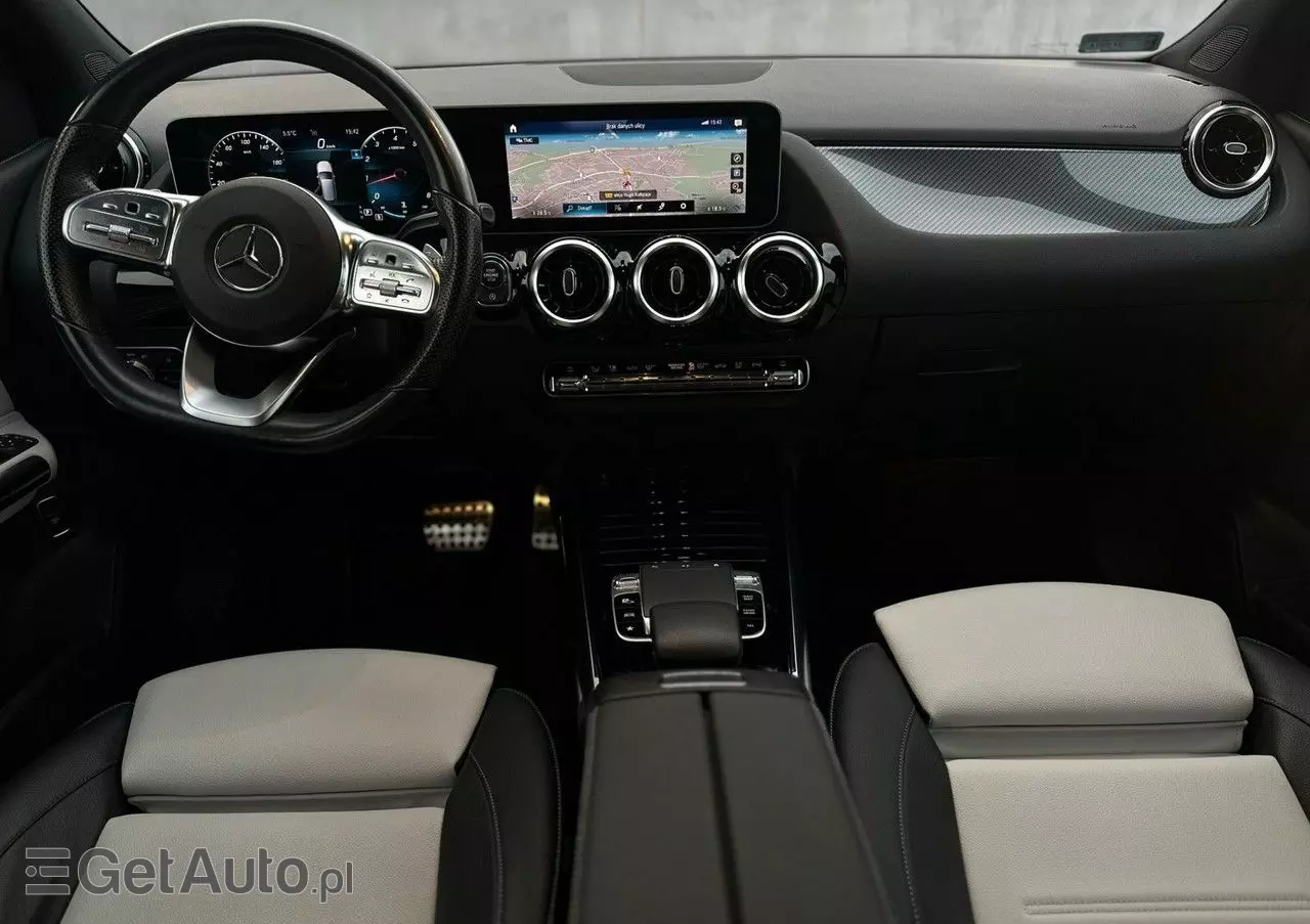 MERCEDES-BENZ Klasa B 200 AMG Line 7G-DCT