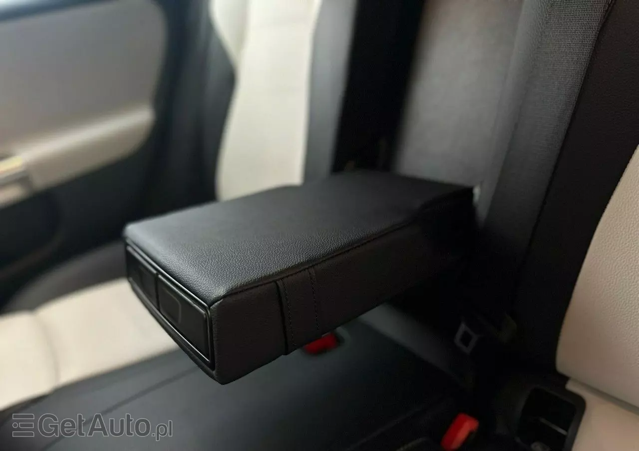 MERCEDES-BENZ Klasa B 200 AMG Line 7G-DCT