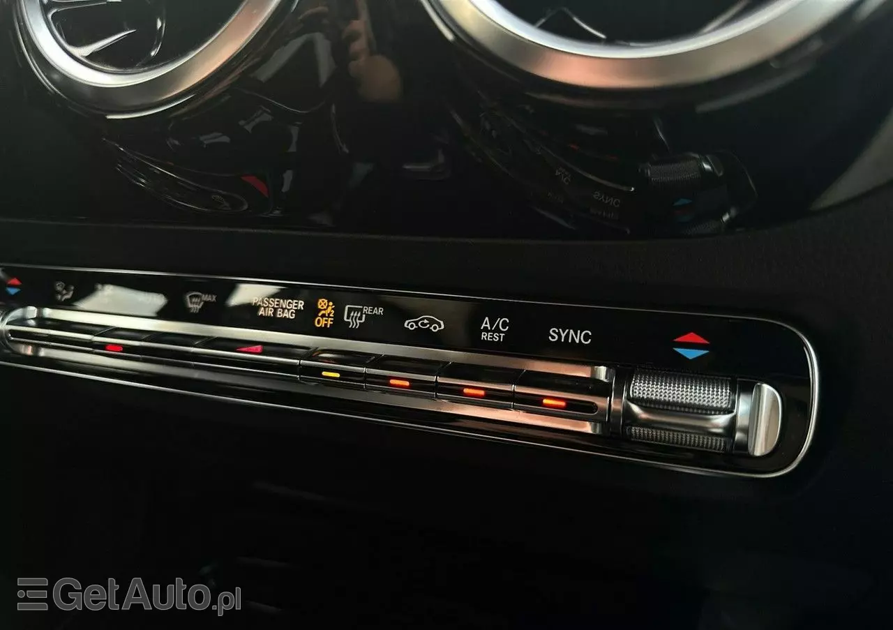 MERCEDES-BENZ Klasa B 200 AMG Line 7G-DCT