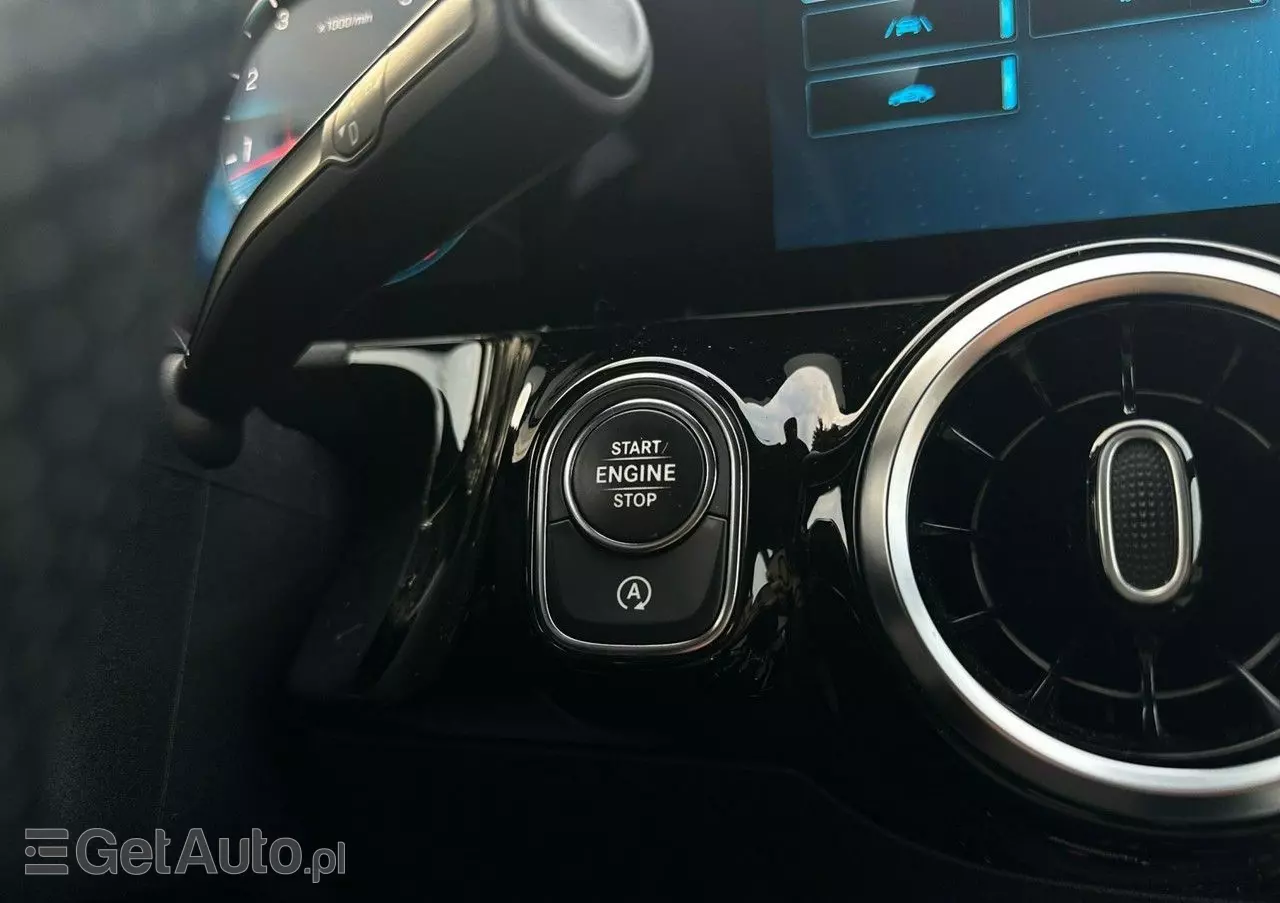 MERCEDES-BENZ Klasa B 200 AMG Line 7G-DCT