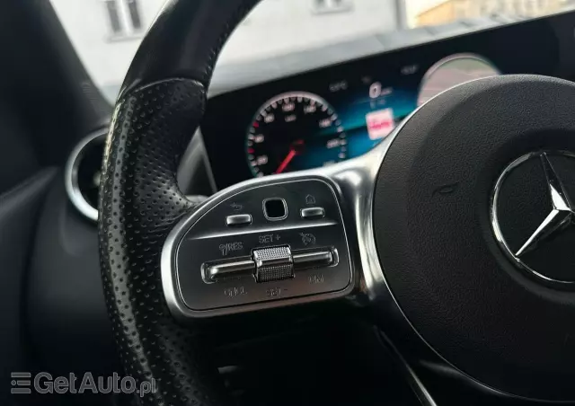 MERCEDES-BENZ Klasa B 200 AMG Line 7G-DCT