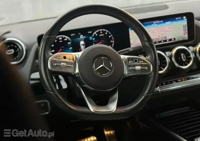 MERCEDES-BENZ Klasa B 200 AMG Line 7G-DCT