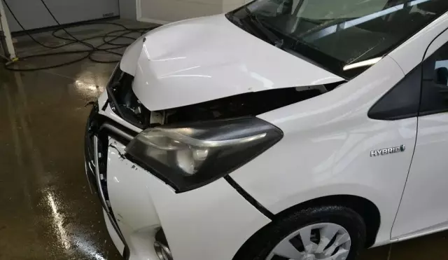 TOYOTA Yaris 