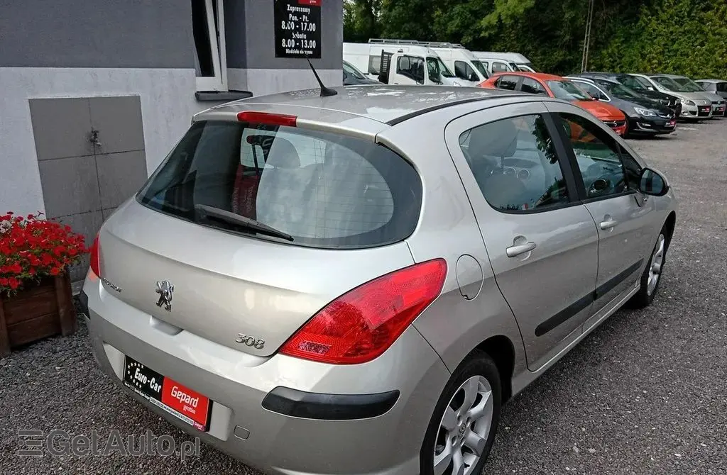 PEUGEOT 308 