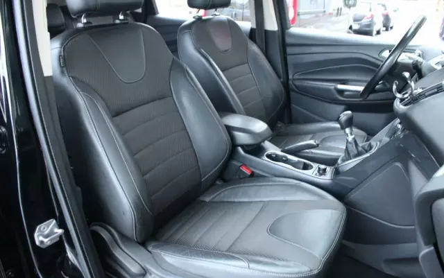 FORD Kuga 2.0 TDCi 4WD Titanium