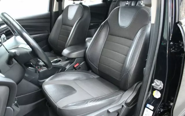 FORD Kuga 2.0 TDCi 4WD Titanium