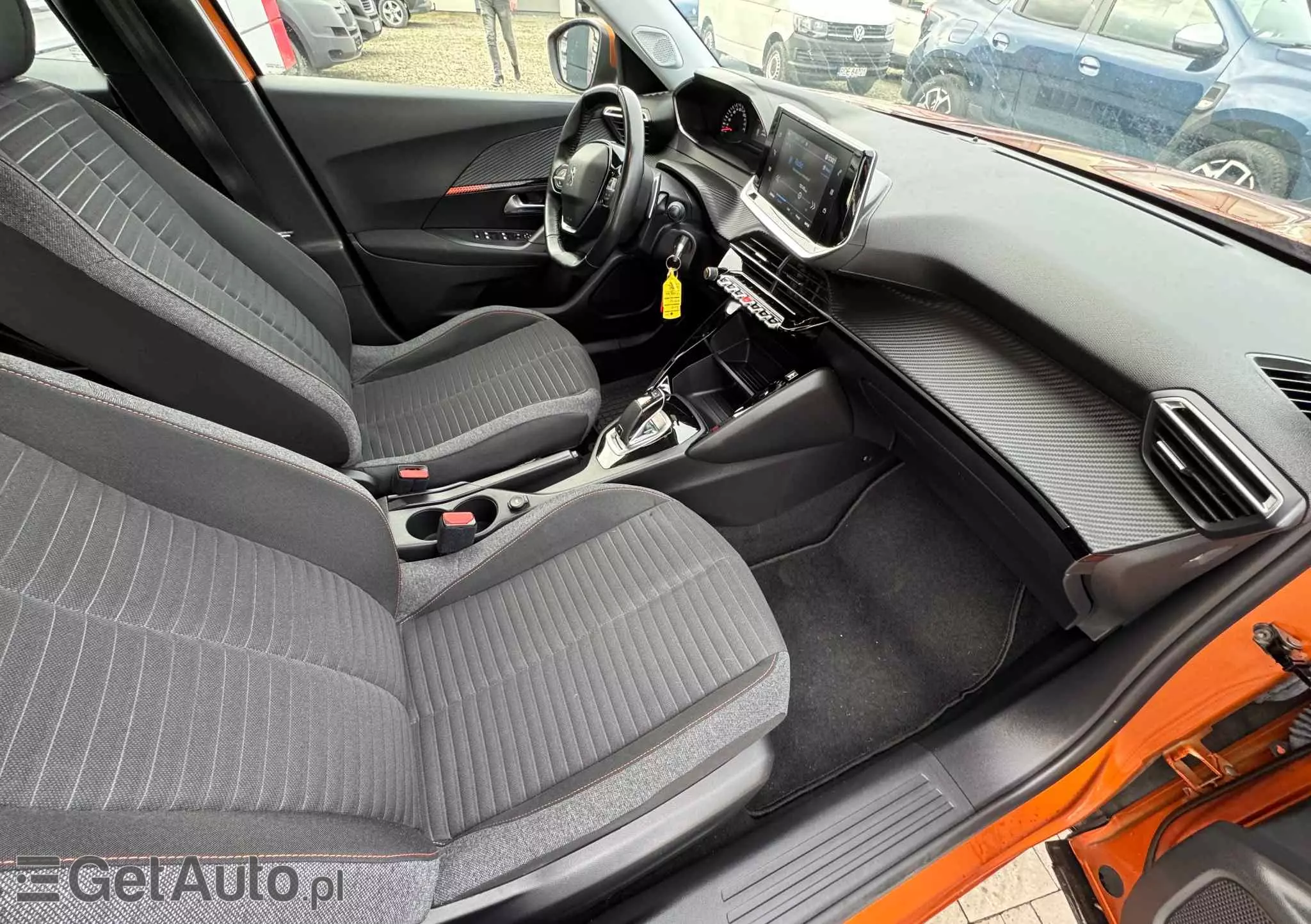 PEUGEOT 2008 1.2 PureTech Active S&S EAT8