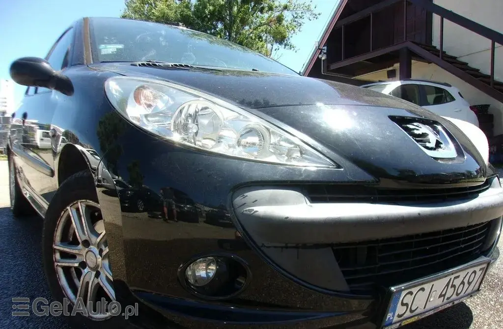 PEUGEOT 206 