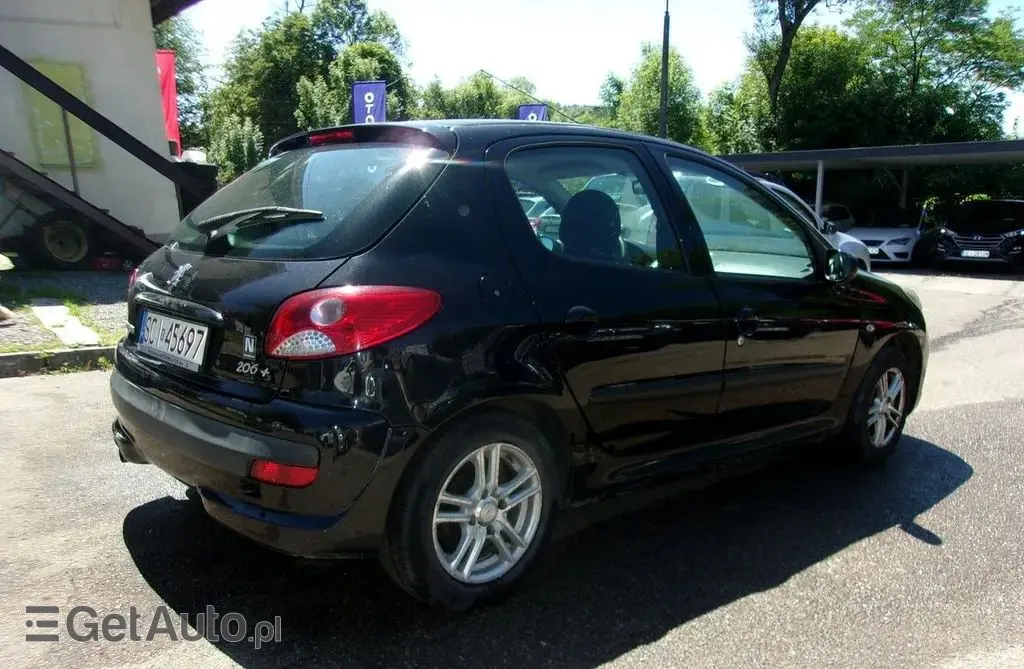 PEUGEOT 206 