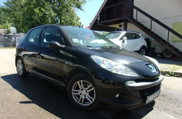 PEUGEOT 206 