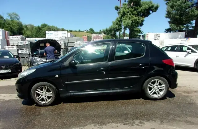PEUGEOT 206 