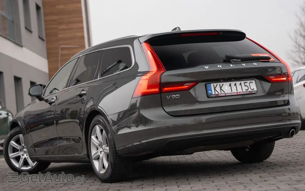 VOLVO V90 D3 Geartronic Momentum Pro