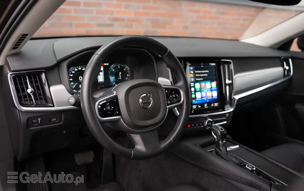 VOLVO V90 D3 Geartronic Momentum Pro