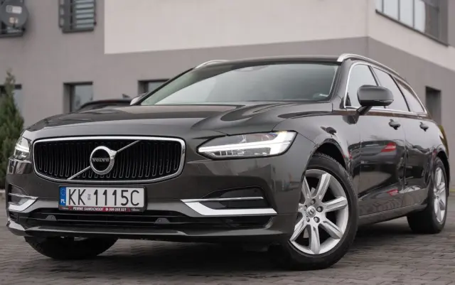 VOLVO V90 D3 Geartronic Momentum Pro