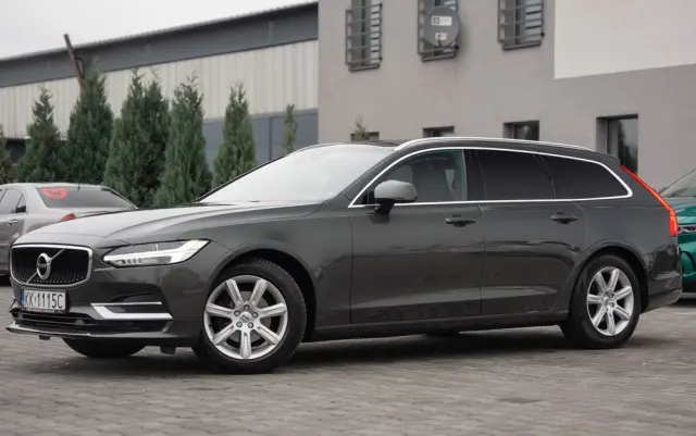 VOLVO V90 D3 Geartronic Momentum Pro