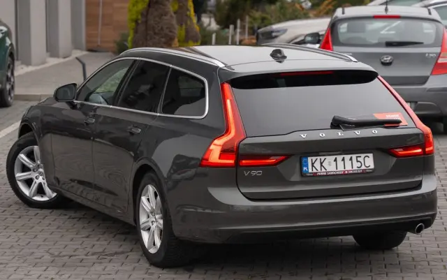 VOLVO V90 D3 Geartronic Momentum Pro