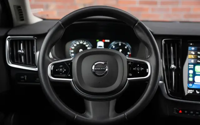 VOLVO V90 D3 Geartronic Momentum Pro