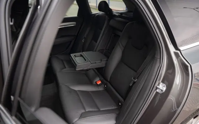 VOLVO V90 D3 Geartronic Momentum Pro